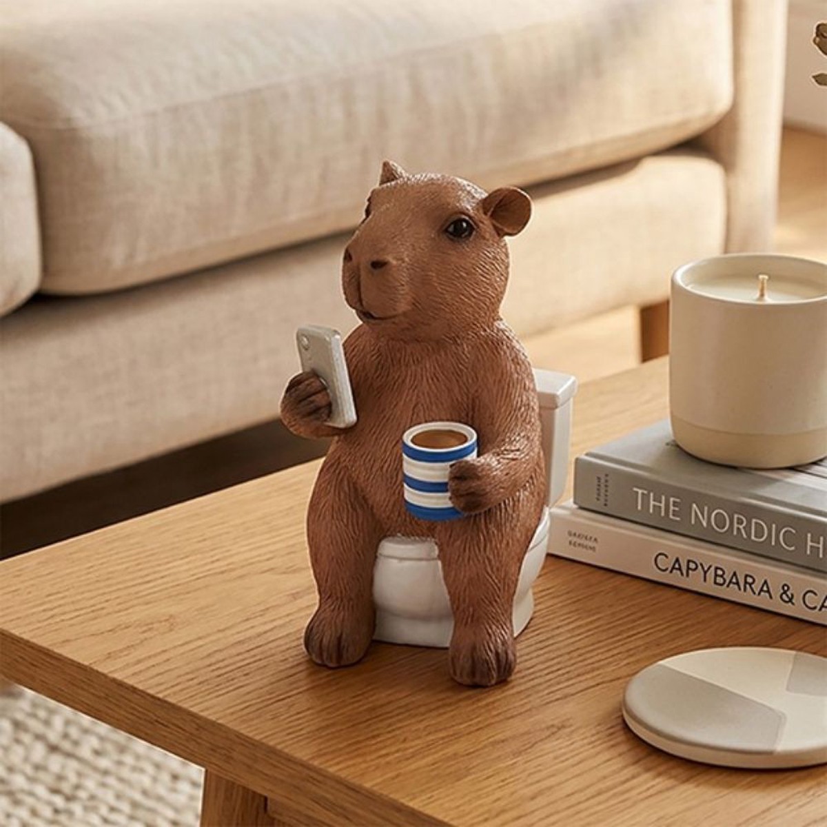 Leonardo Collection Happy Capybaras Loo Time