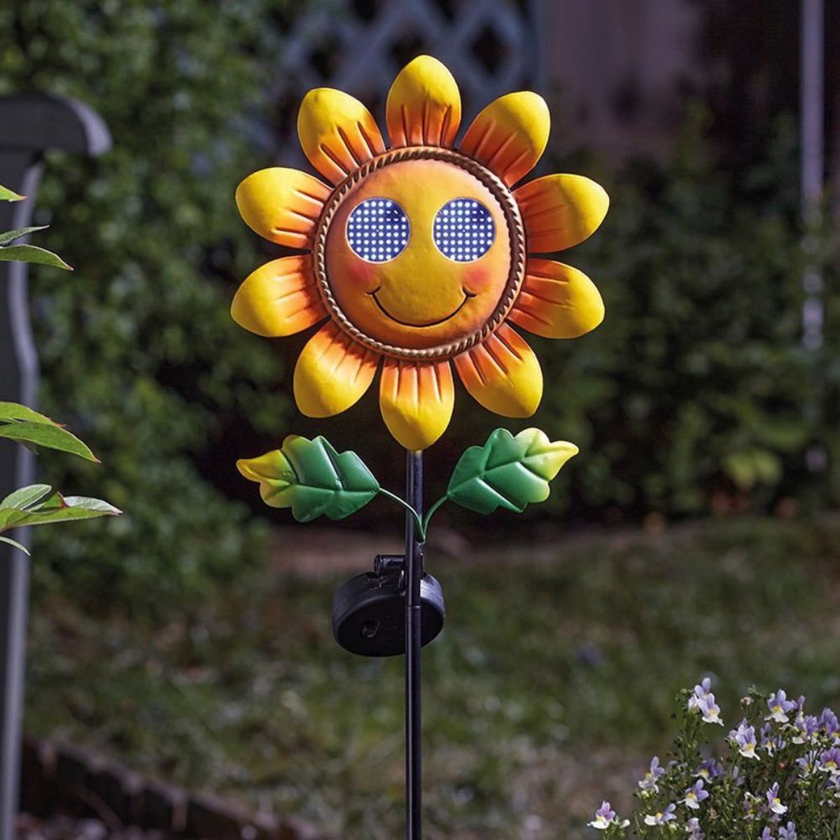 Smart Solar 82cm Smilin’ Sunflower Stake Light